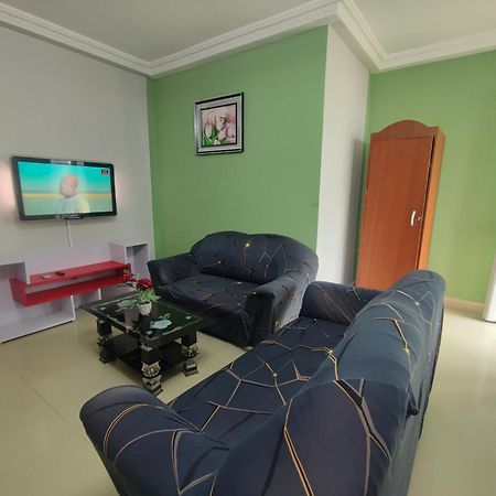 Ellisa Hospitality And Spa Hotel Acra Exterior foto