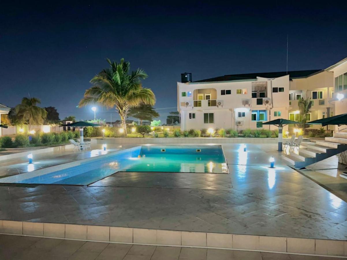 Ellisa Hospitality And Spa Hotel Acra Exterior foto