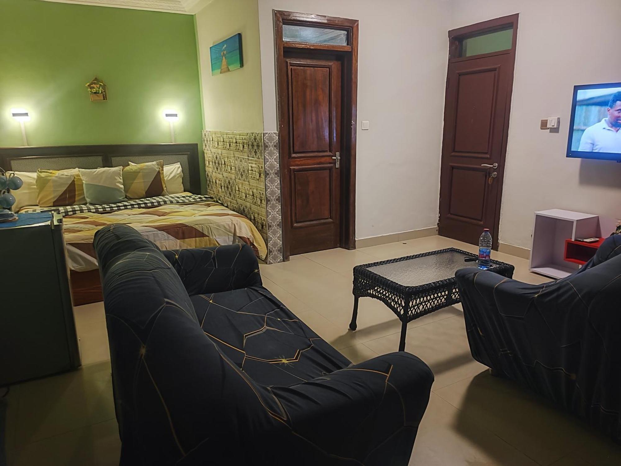 Ellisa Hospitality And Spa Hotel Acra Exterior foto