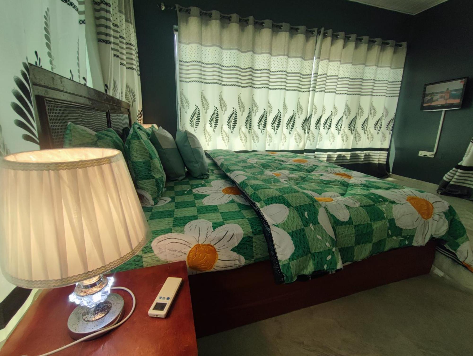 Ellisa Hospitality And Spa Hotel Acra Exterior foto